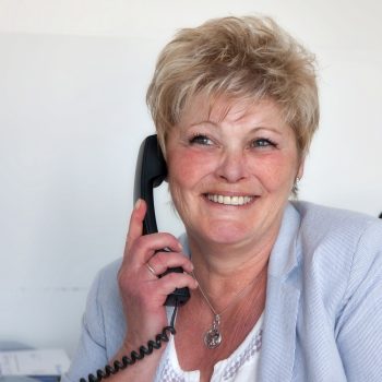 Cornelia Winkler im Büro